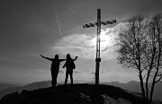 82 Alla croce di vetta del Monte Gioco (1366 m)